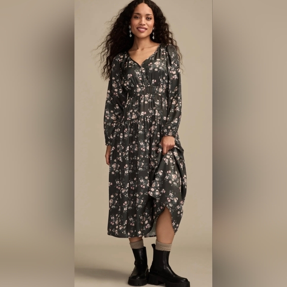 Lucky Brand Dresses & Skirts - Lucky Brand.Long sleeve floral midi dress